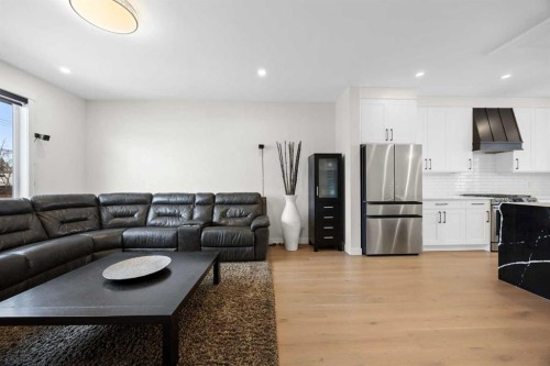 4635 79 Street Nw, Calgary, AB - Indoor