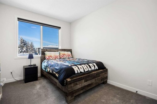 4635 79 Street Nw, Calgary, AB - Indoor Photo Showing Bedroom