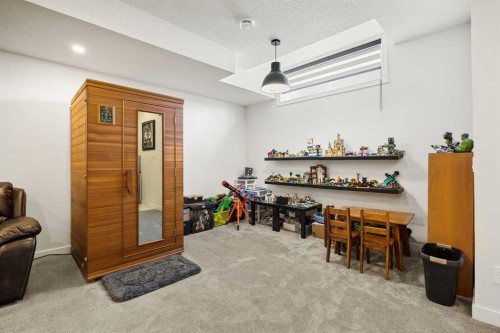 4635 79 Street Nw, Calgary, AB - Indoor