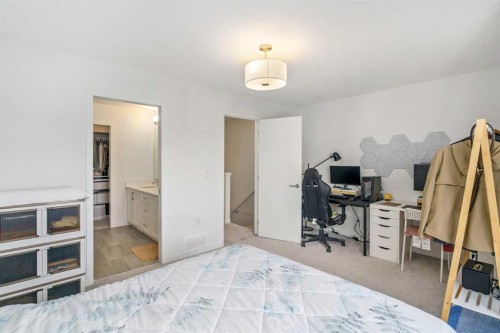 628 Copperstone Manor Se, Calgary, AB - Indoor