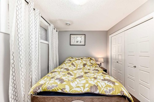29 Redstone Common Ne, Calgary, AB - Indoor Photo Showing Bedroom