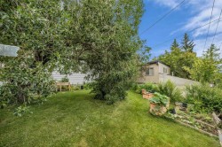 403 Queen Alexandra Way SE Calgary, AB T2J 3P3