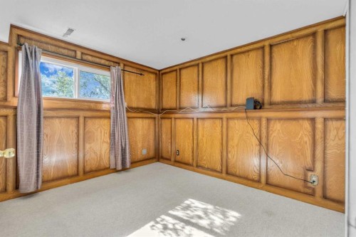 403 Queen Alexandra Way Se, Calgary, AB - Indoor Photo Showing Other Room