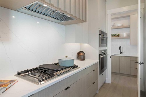 232 West Chestermere Drive, Chestermere, AB - Indoor Photo Showing Kitchen