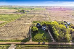 271159 Range Road 283  Rural Rocky View County, AB T4A 2S9
