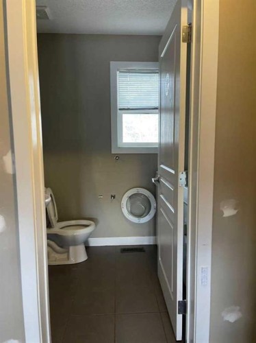 53 Panatella Road Nw, Calgary, AB - Indoor Photo Showing Bathroom
