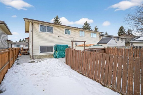 68 Cedarwood Hill Sw, Calgary, AB - Outdoor With Exterior