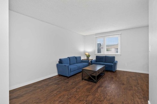 68 Cedarwood Hill Sw, Calgary, AB - Indoor Photo Showing Other Room