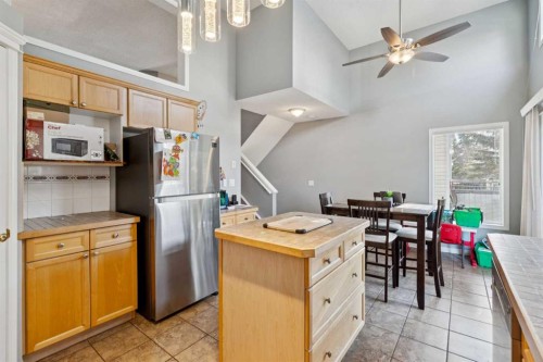 22 Country Hills Cove Nw, Calgary, AB - Indoor Photo Showing Kitchen