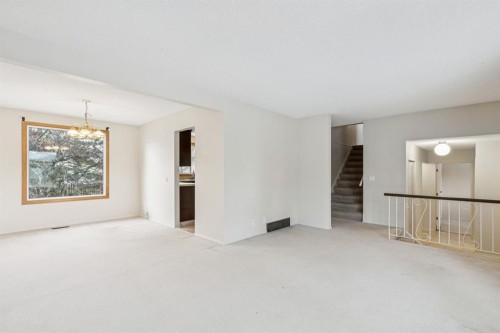 219 Silvercreek Close Nw, Calgary, AB - Indoor Photo Showing Other Room