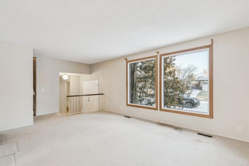 219 Silvercreek Close Nw, Calgary, AB - Indoor Photo Showing Other Room