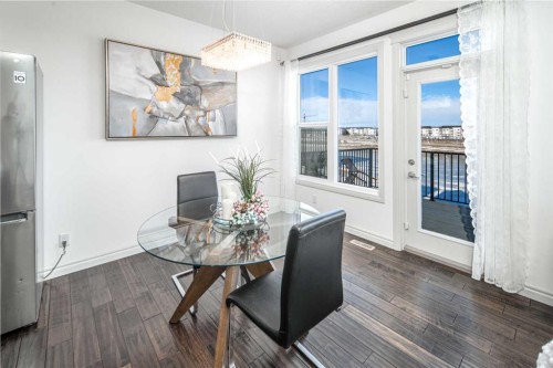 498 Sherwood Boulevard Nw, Calgary, AB - Indoor Photo Showing Dining Room