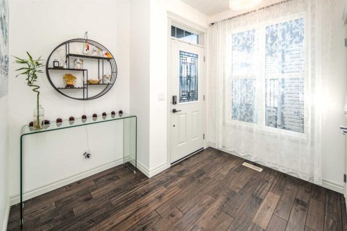 498 Sherwood Boulevard Nw, Calgary, AB - Indoor Photo Showing Other Room