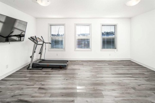 498 Sherwood Boulevard Nw, Calgary, AB - Indoor