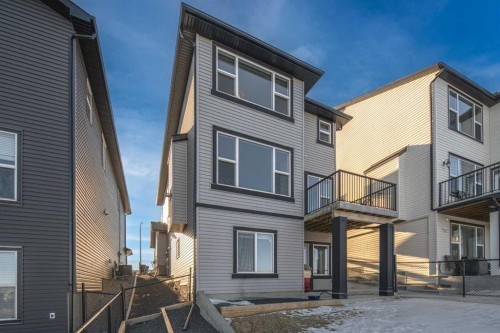 498 Sherwood Boulevard Nw, Calgary, AB - Outdoor