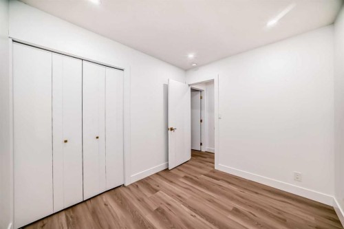 304 Huntbourne Hill Ne, Calgary, AB - Indoor Photo Showing Other Room