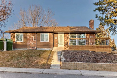 304 Huntbourne Hill Ne, Calgary, AB - Outdoor