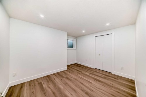 304 Huntbourne Hill Ne, Calgary, AB - Indoor Photo Showing Other Room