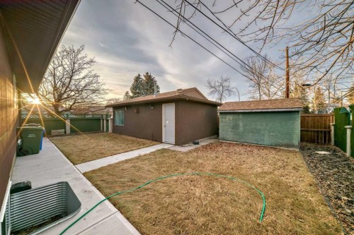 304 Huntbourne Hill Ne, Calgary, AB - Outdoor With Exterior