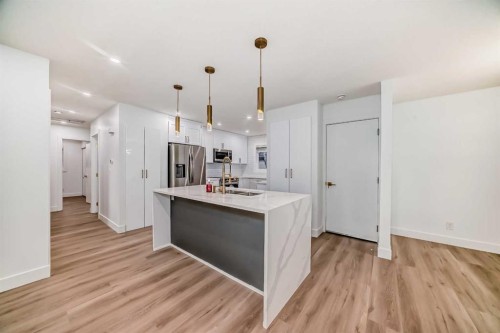 304 Huntbourne Hill Ne, Calgary, AB - Indoor Photo Showing Kitchen