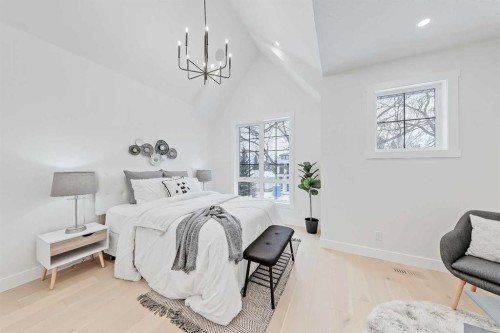 1728 19 Avenue Nw, Calgary, AB - Indoor Photo Showing Bedroom