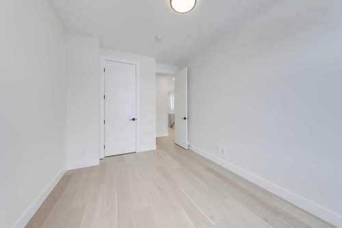 1728 19 Avenue Nw, Calgary, AB - Indoor Photo Showing Other Room