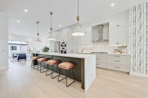 1728 19 Avenue Nw, Calgary, AB - Indoor Photo Showing Kitchen With Upgraded Kitchen