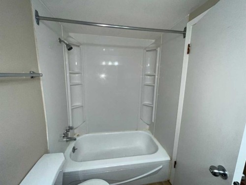 416-1222 13 Avenue Sw, Calgary, AB - Indoor Photo Showing Bathroom