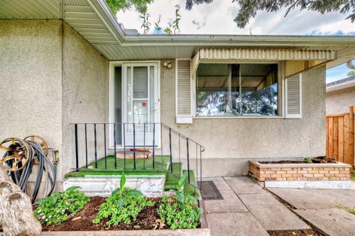 2208 47 Street Se, Calgary, AB - Outdoor