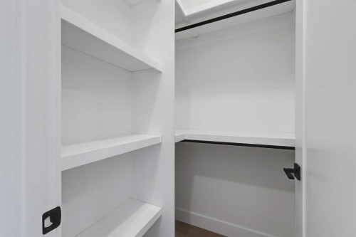 2720 5 Avenue Nw, Calgary, AB - Indoor With Storage