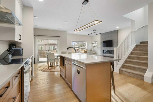 78 Silverton Glen Crescent Sw, Calgary, AB - Indoor Photo Showing Kitchen With Upgraded Kitchen