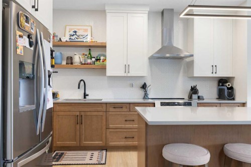 78 Silverton Glen Crescent Sw, Calgary, AB - Indoor Photo Showing Kitchen With Upgraded Kitchen