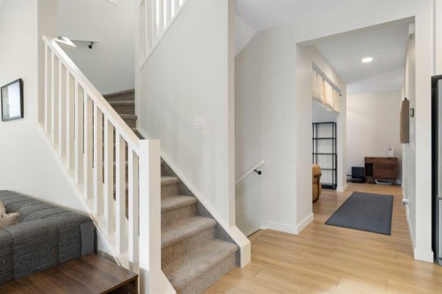 78 Silverton Glen Crescent Sw, Calgary, AB - Indoor Photo Showing Other Room