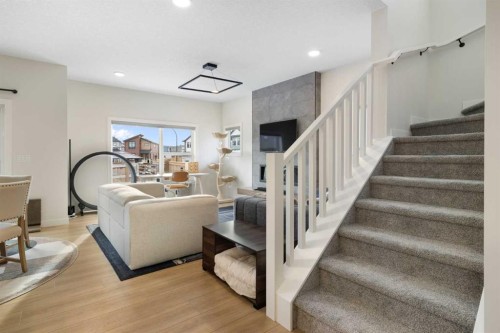 78 Silverton Glen Crescent Sw, Calgary, AB - Indoor