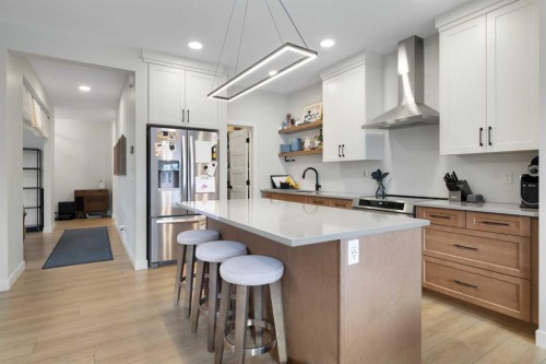 78 Silverton Glen Crescent Sw, Calgary, AB - Indoor Photo Showing Kitchen With Upgraded Kitchen