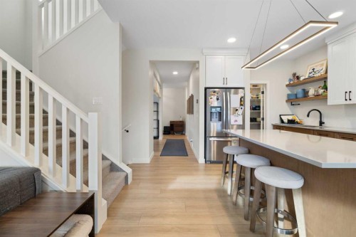 78 Silverton Glen Crescent Sw, Calgary, AB - Indoor Photo Showing Other Room