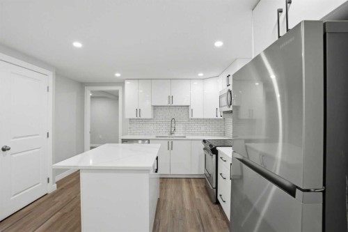 236 Fairview Drive Se, Calgary, AB - Indoor Photo Showing Kitchen With Upgraded Kitchen