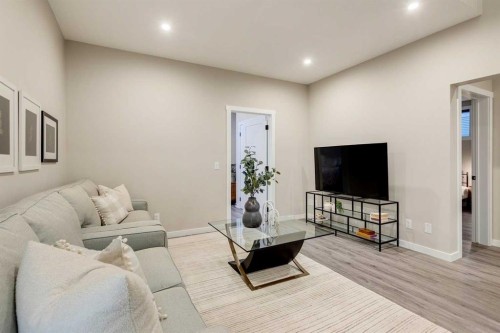 14 Cranbrook Common Se, Calgary, AB - Indoor