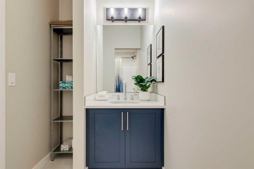 14 Cranbrook Common Se, Calgary, AB - Indoor