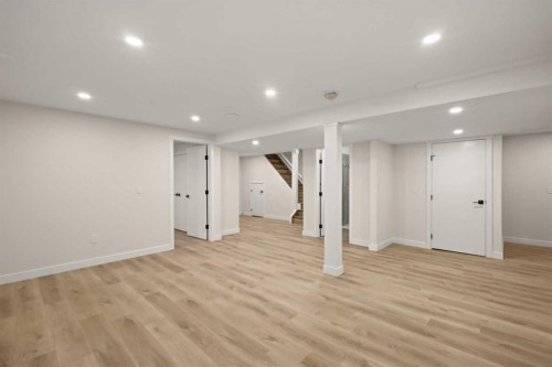 219 Pinemill Road Ne, Calgary, AB - Indoor