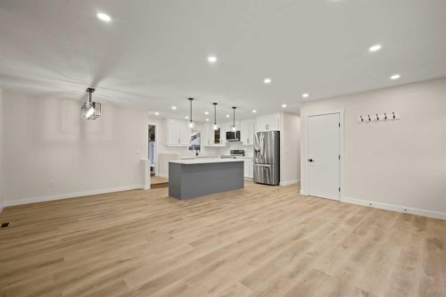 219 Pinemill Road Ne, Calgary, AB - Indoor Photo Showing Kitchen