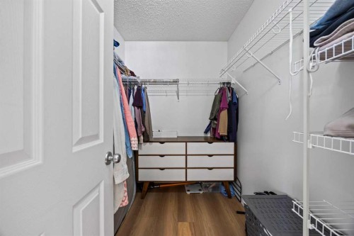 366 Bridleridge View Sw, Calgary, AB - Indoor