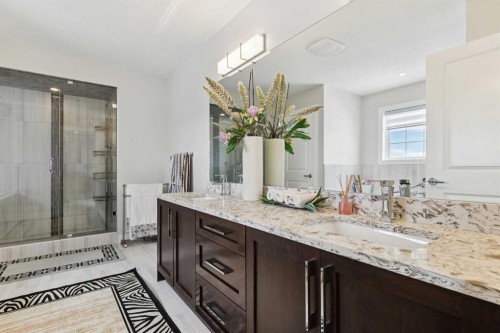 176 Cranarch Crescent Se, Calgary, AB - Indoor Photo Showing Bathroom
