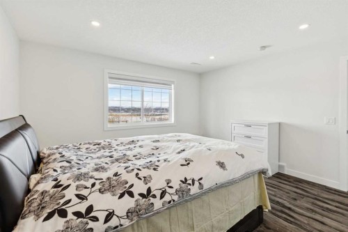 176 Cranarch Crescent Se, Calgary, AB - Indoor Photo Showing Bedroom