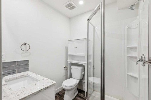176 Cranarch Crescent Se, Calgary, AB - Indoor Photo Showing Bathroom