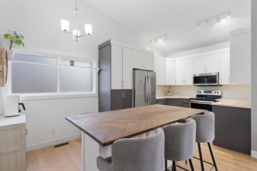 53 Riverside Crescent Se, Calgary, AB - Indoor Photo Showing Kitchen