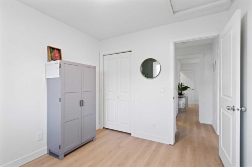 53 Riverside Crescent Se, Calgary, AB - Indoor