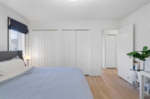 53 Riverside Crescent Se, Calgary, AB - Indoor Photo Showing Bedroom