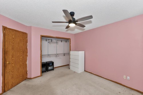 43 Somercrest Circle Sw, Calgary, AB - Indoor