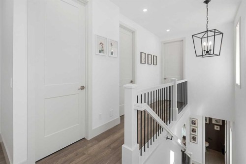 2126B 52 Avenue Sw, Calgary, AB - Indoor Photo Showing Other Room